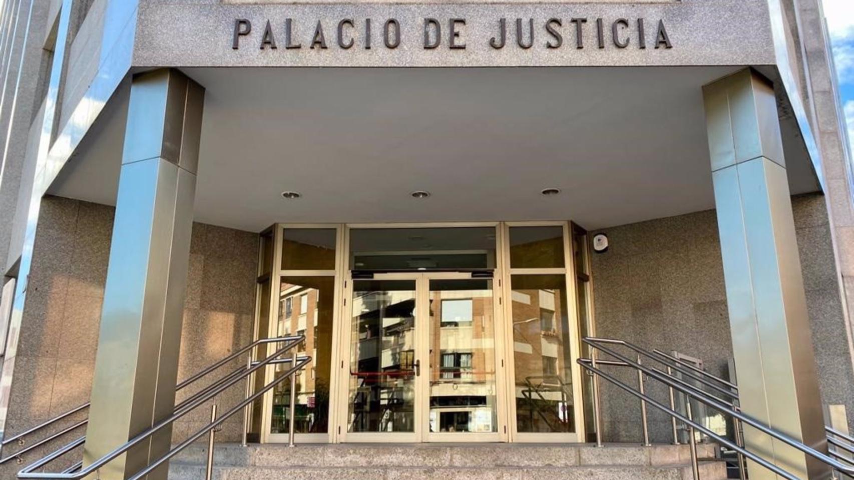 Acceso a la Audiencia Provincial de Ciudad Real.