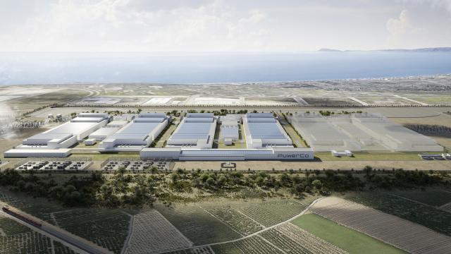 Figuración de la gigafactoría de PowerCo (Volkswagen) en Sagunto, con la ampliación difuminada a la derecha. EE