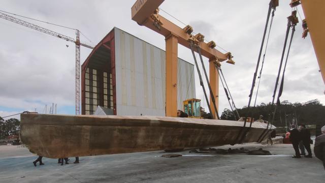 Semisumergible recuperado en Galicia.