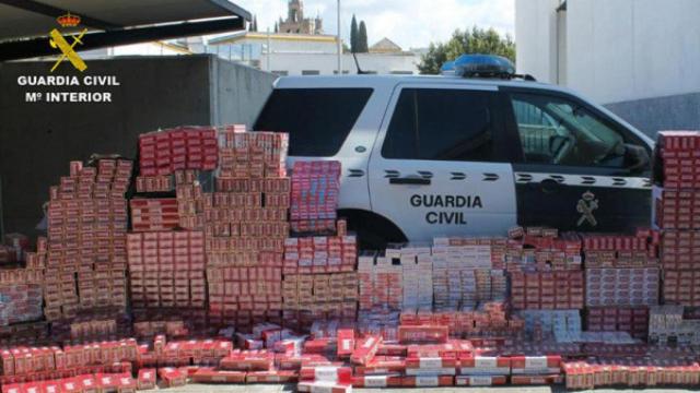 El cuartel de la Guardia Civil de Oliva.