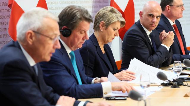 Imagen de la rueda de prensa del Gobierno de Suiza para anunciar la compra de Credit Suisse por UBS.