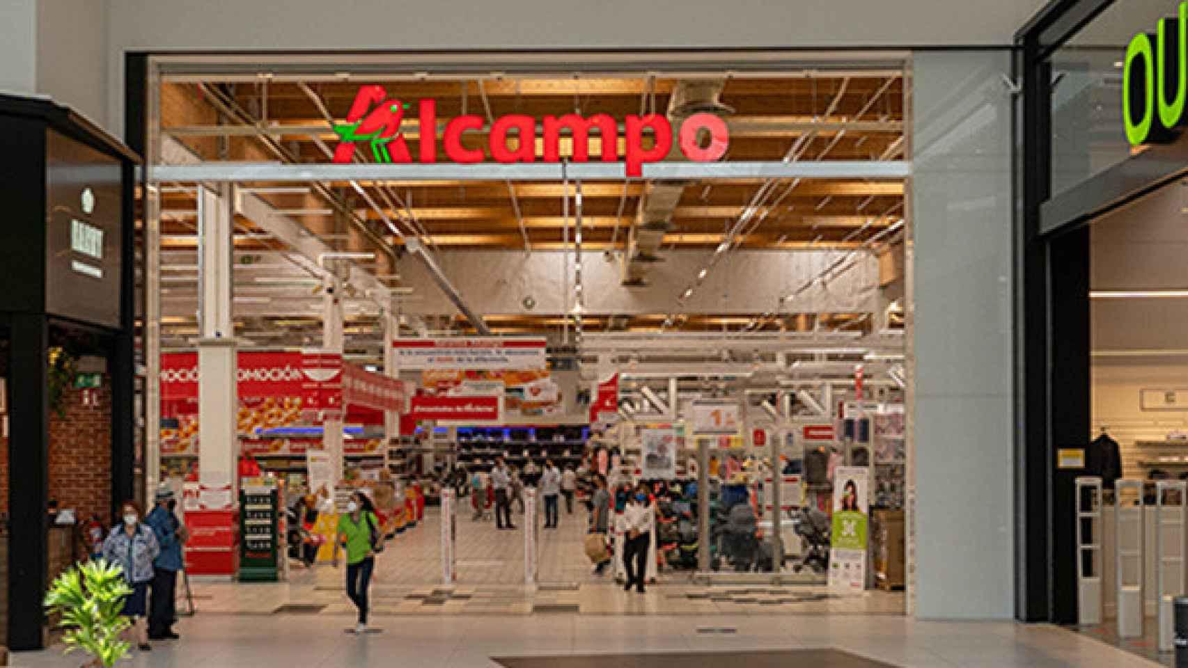 Fachada Alcampo.