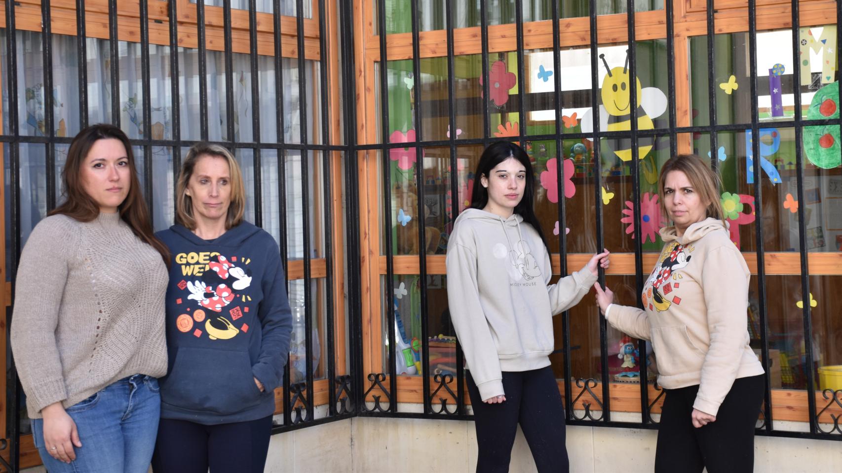 Cecilia De la Red García (propietaria), Cristina Vega González, Irene Ibáñez y Sara Buena López (trabajadoras).