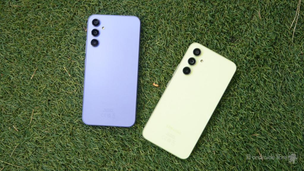 Samsung Galaxy A54 5G (verde) y Samsung Galaxy A34 5G (morado)
