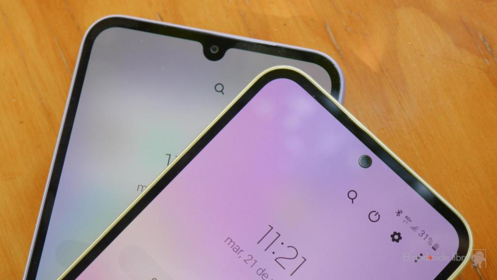 Samsung Galaxy A54 5G (verde) y Samsung Galaxy A34 5G (morado)