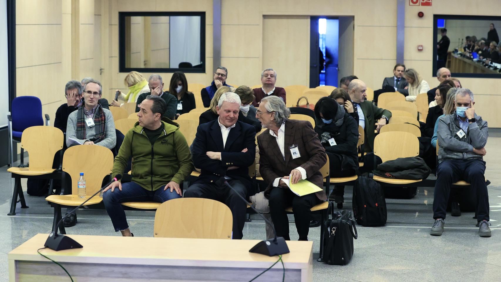 Los acusados por la pieza valenciana de Gürtel al inicio del juicio.