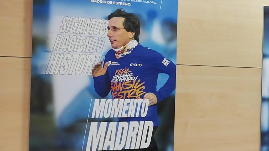 Carteles electorales de Almeida.