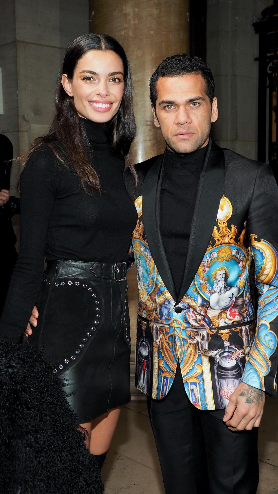 Dani Alves y Joana Sanz, en París en enero de 2018.