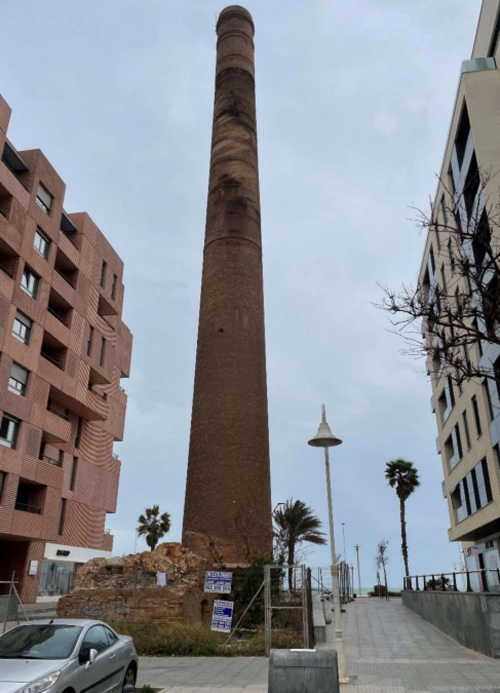 Imagen actual de la chimenea.