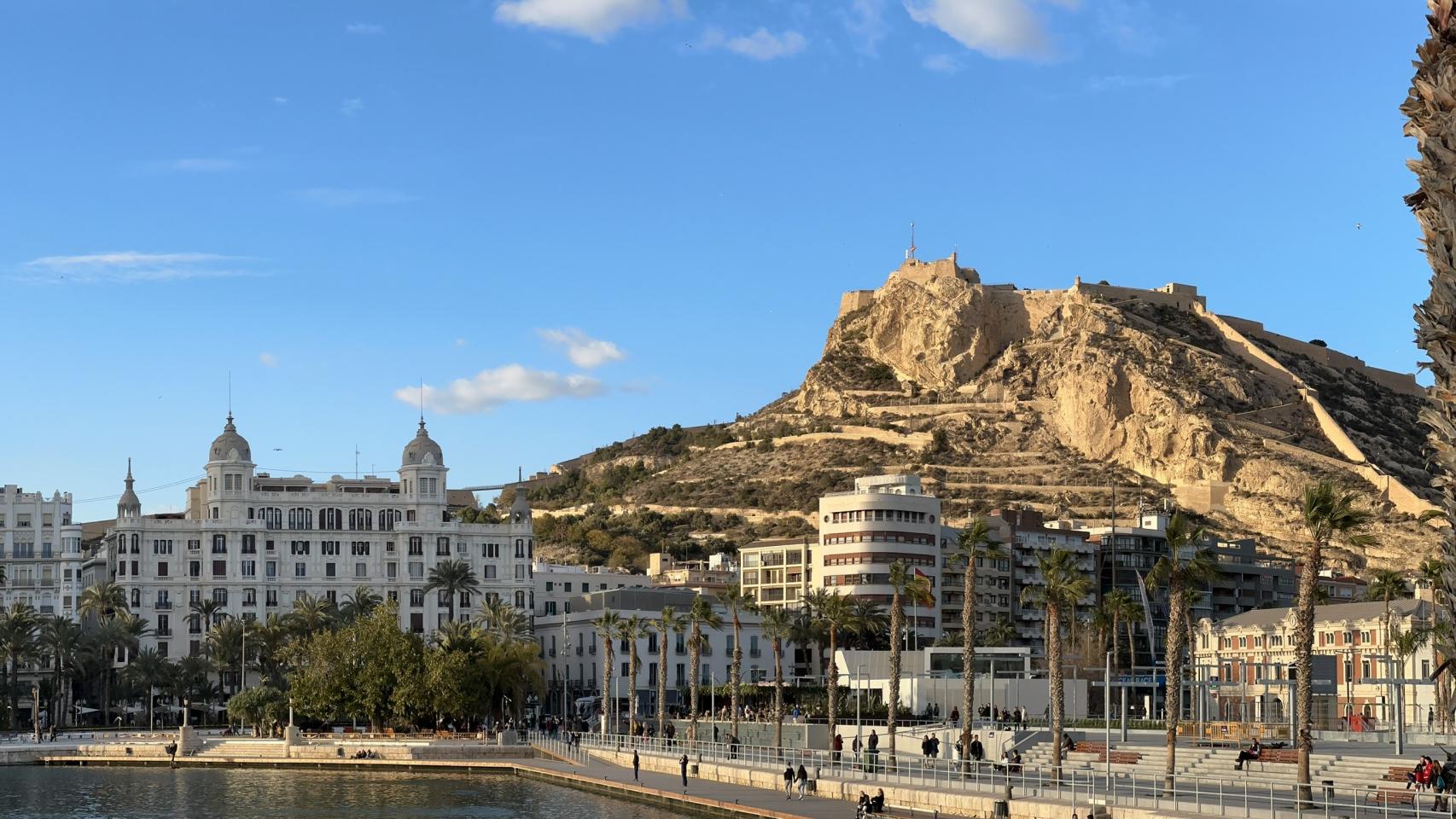 El castillo Santa Bárbara de Alicante.