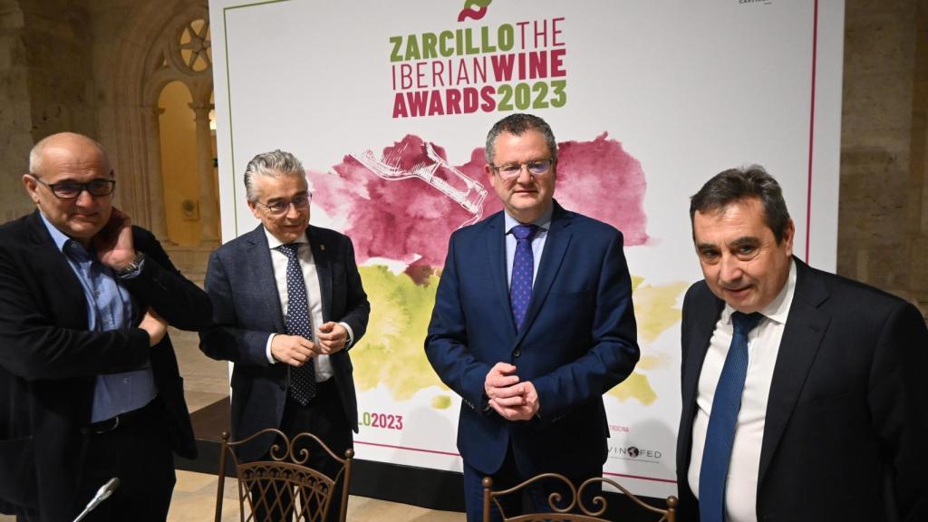El consejero de Agricultura, Ganadería y Desarrollo Rural, Gerardo Dueñas, en la presentación de los Premios Zarcillo