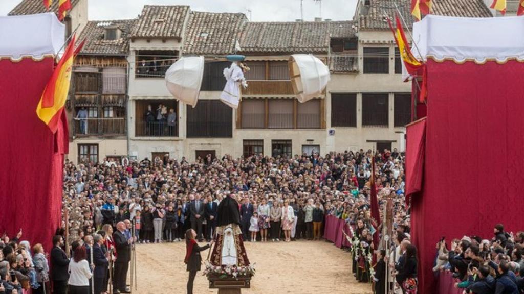 La Bajada del ángel en Peñafiel