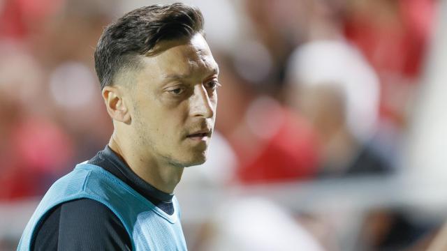 Mesut Özil durante un entrenamiento