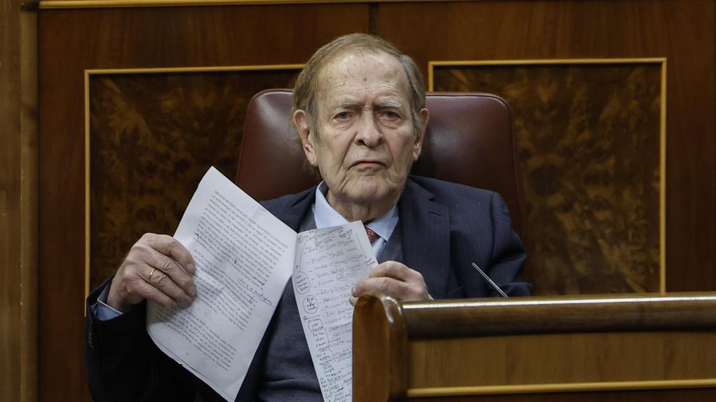 Ramón Tamames, durante la segunda sesión de la moción de censura.