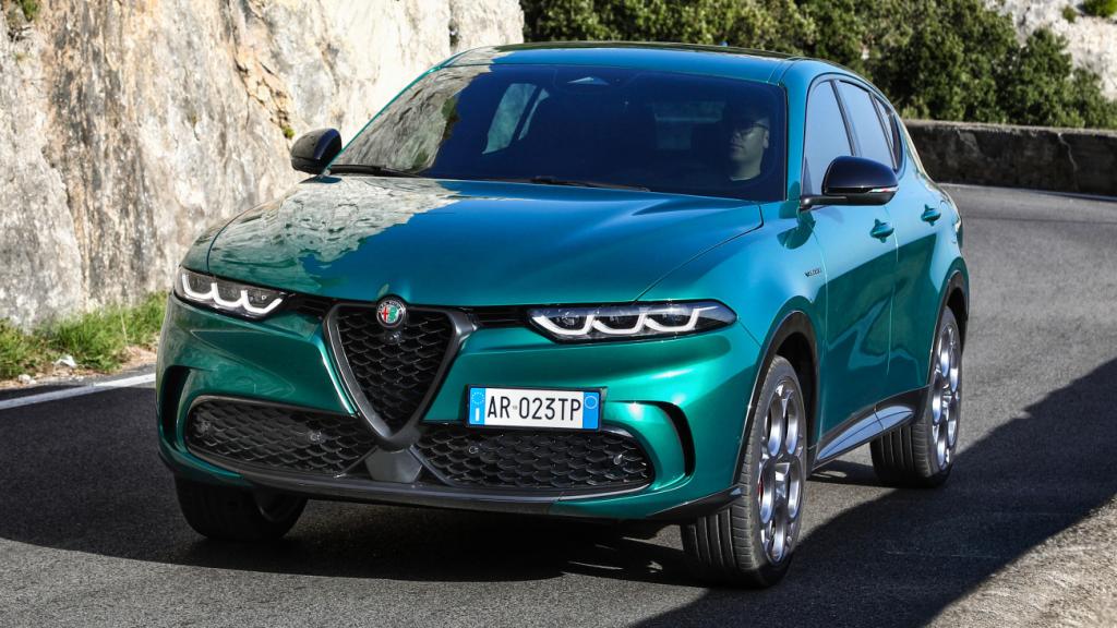 El Alfa Romeo Tonale híbrido enchufable dispone de la etiqueta cero de la DGT.