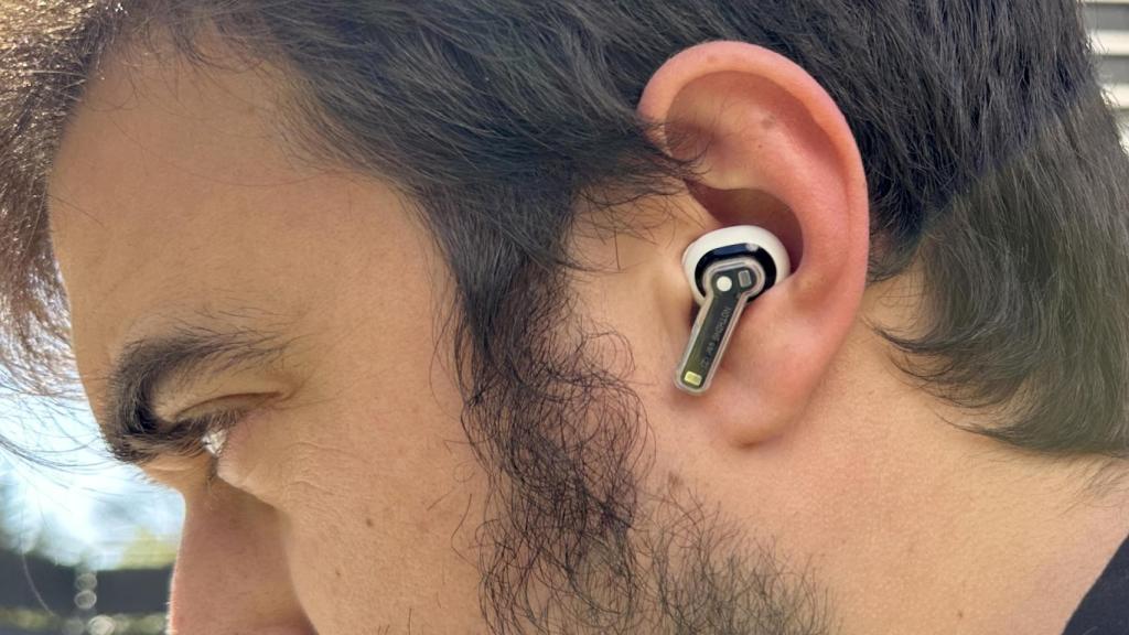 Nothing Ear (2)