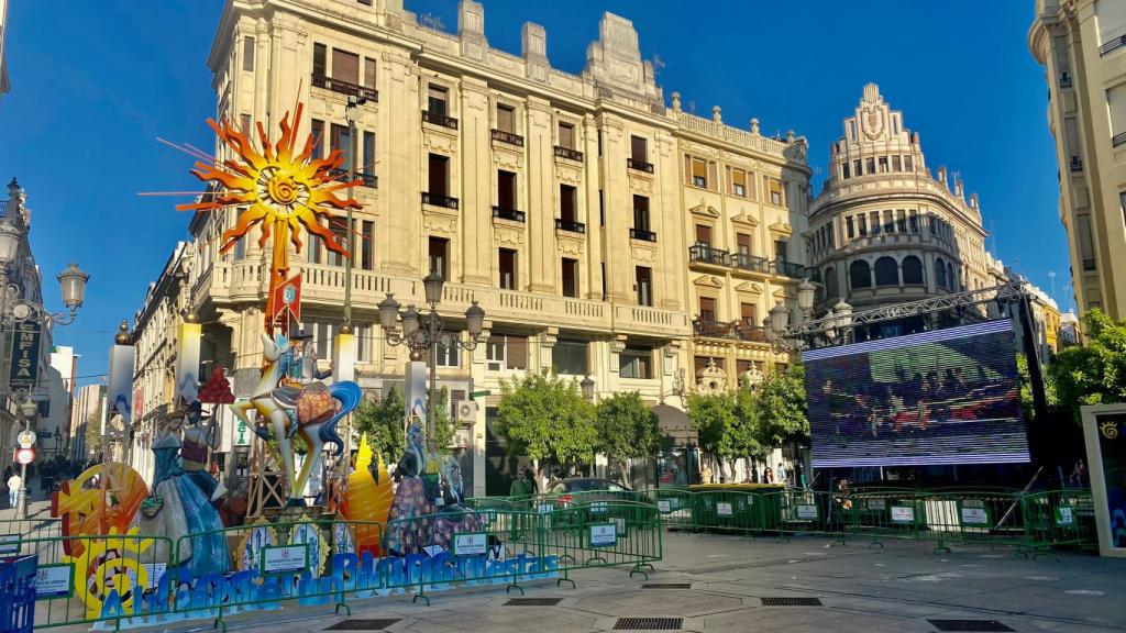 Hoguera plaza Tendillas.