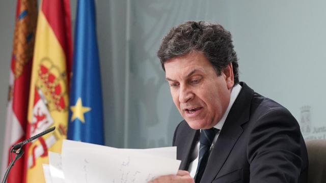 El consejero de Economía y Hacienda y portavoz, Carlos Fdez. Carriedo, comparece en rueda de prensa posterior al Consejo de Gobierno.