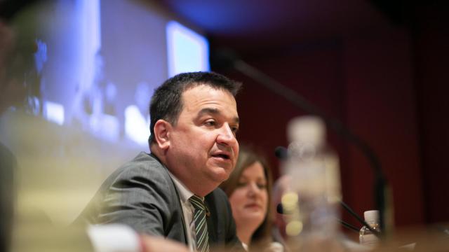 El consejero de Agricultura, Agua y Desarrollo Rural, Francisco Martínez Arroyo