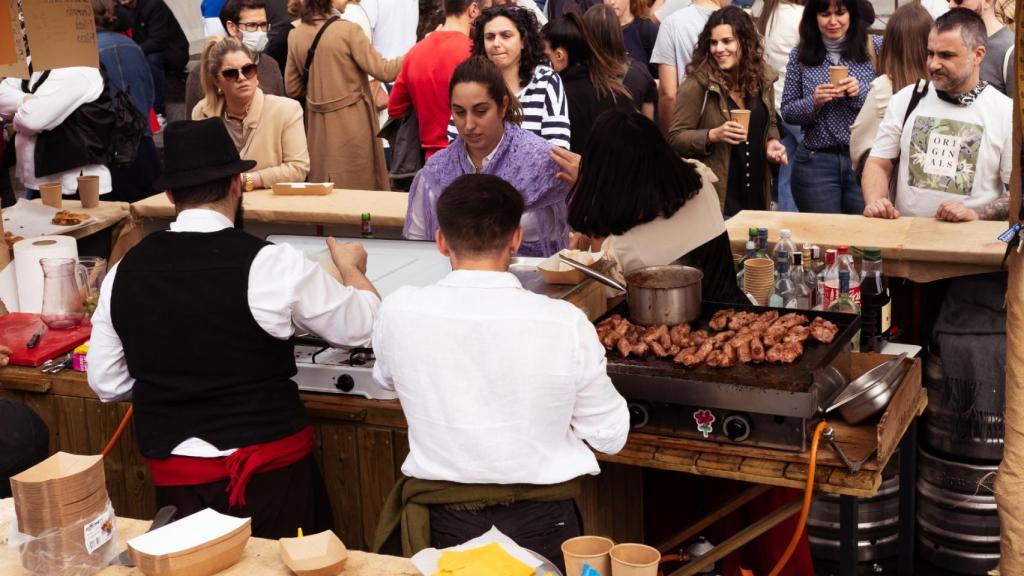 Puesto del mercado de la Reconquista. Foto: Sandra Polo/Shutterstock