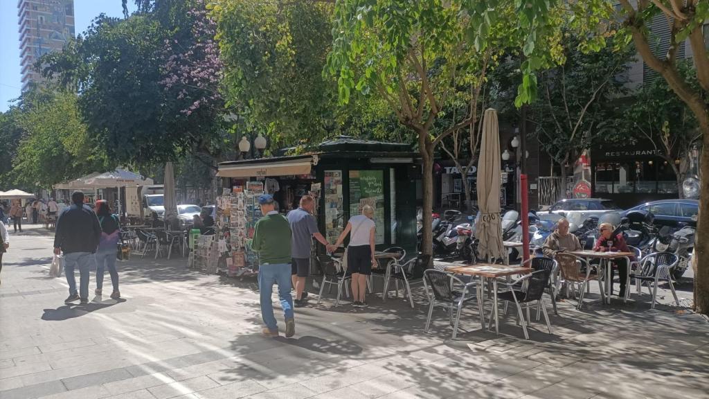 Quiosco Rafael, en la Rambla de Méndez Núñez.