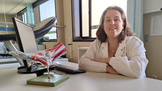 La podóloga Carolina Rosende en su despacho.