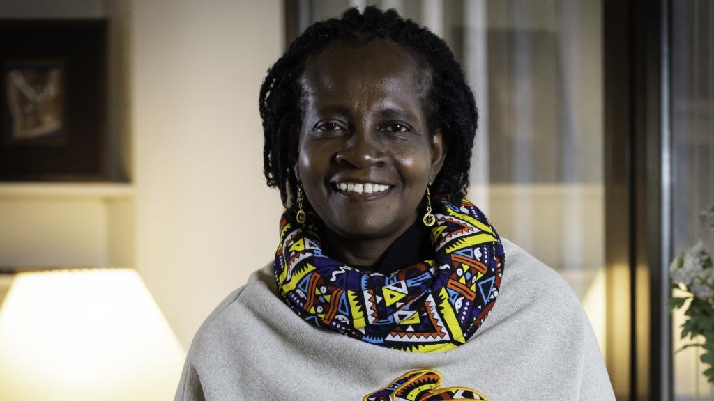 Florence Oloo, economista keniana y premio Harambee 2023.