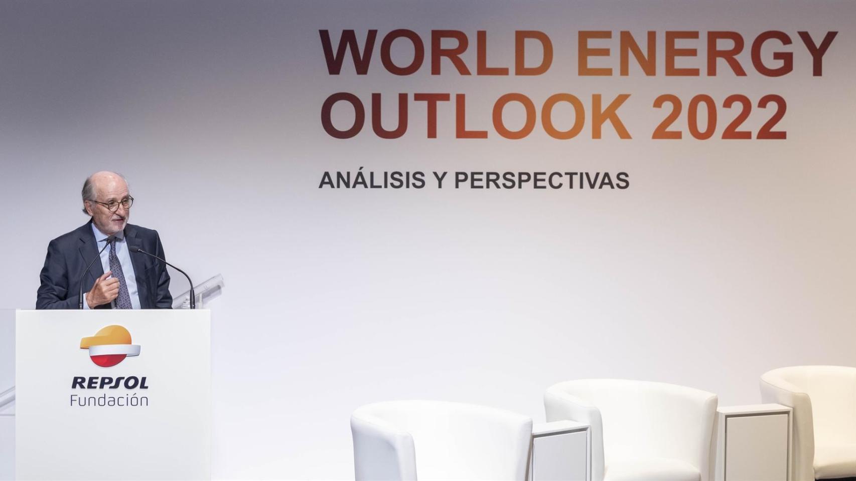 El presidente de Repsol, Antonio Brufau, en la clausura de la presentación del informe WEO