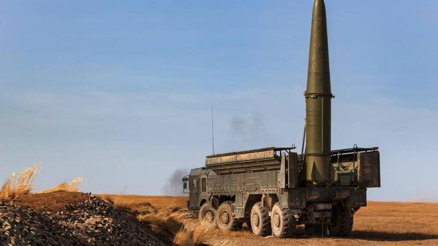 Los movimientos de armamento nuclear por parte de Rusia reaviva la Guerra Fría con Estados Unidos.