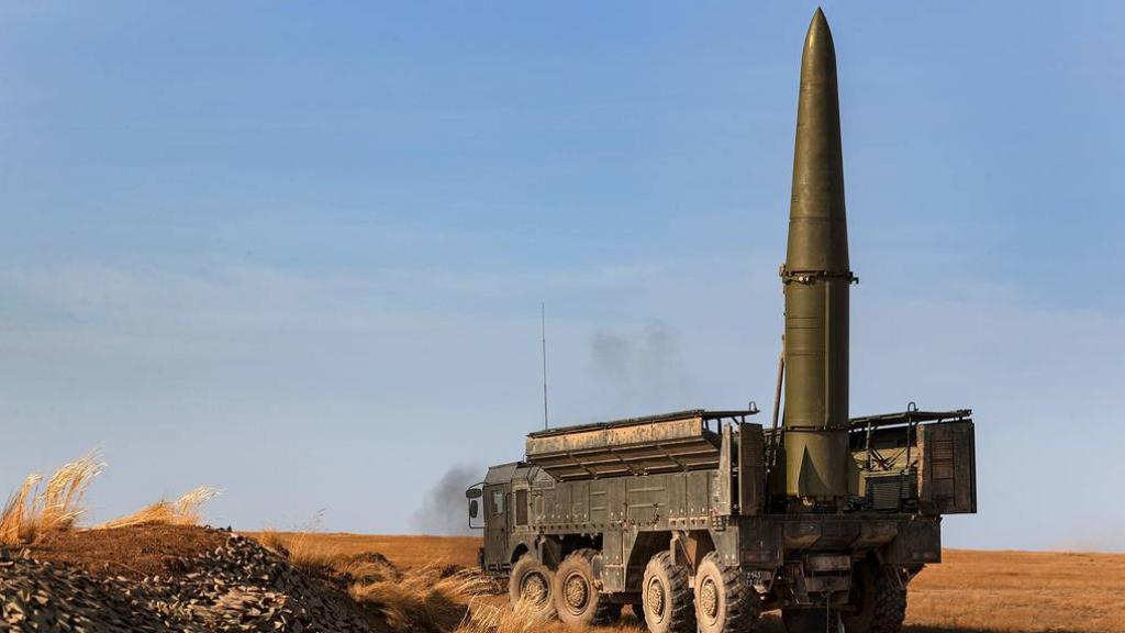 Los movimientos de armamento nuclear por parte de Rusia reaviva la Guerra Fría con Estados Unidos.