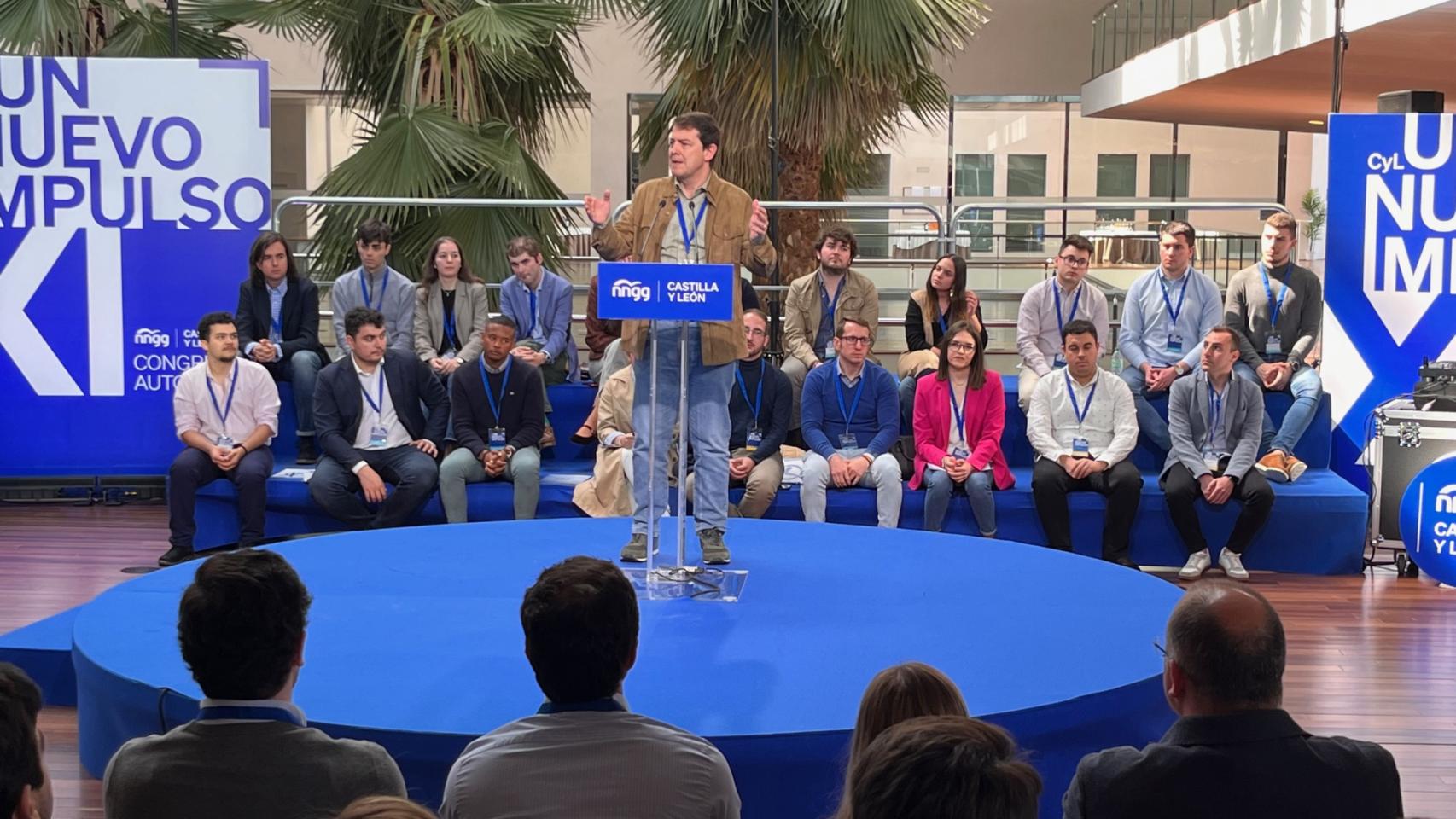 El presidente de la Junta, Alfonso Fernández Mañueco, durante su intervención en el Congreso de Nuevas Generaciones, este sábado.