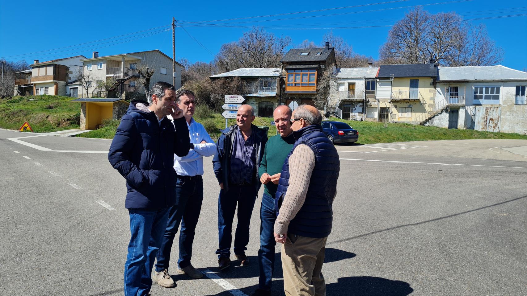 El vicepresidente primero de la Diputación y diputado del Área, José María Barrios, ha comprobado el estado de las obras ya finalizadas, este sábado.
