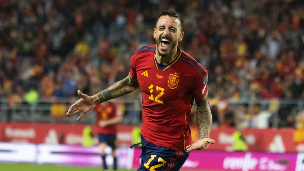 Joselu celebra su primer gol con España.
