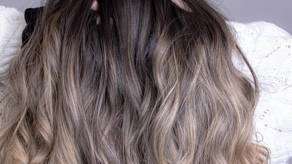 Detalle de un look del 'street style'.