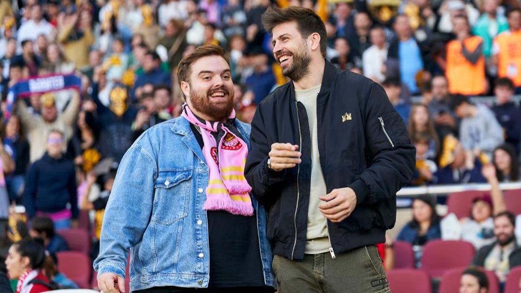 Ibai Llanos y Gerard Piqué, este domingo en el Camp Nou durante la F4 de la Kings League.
