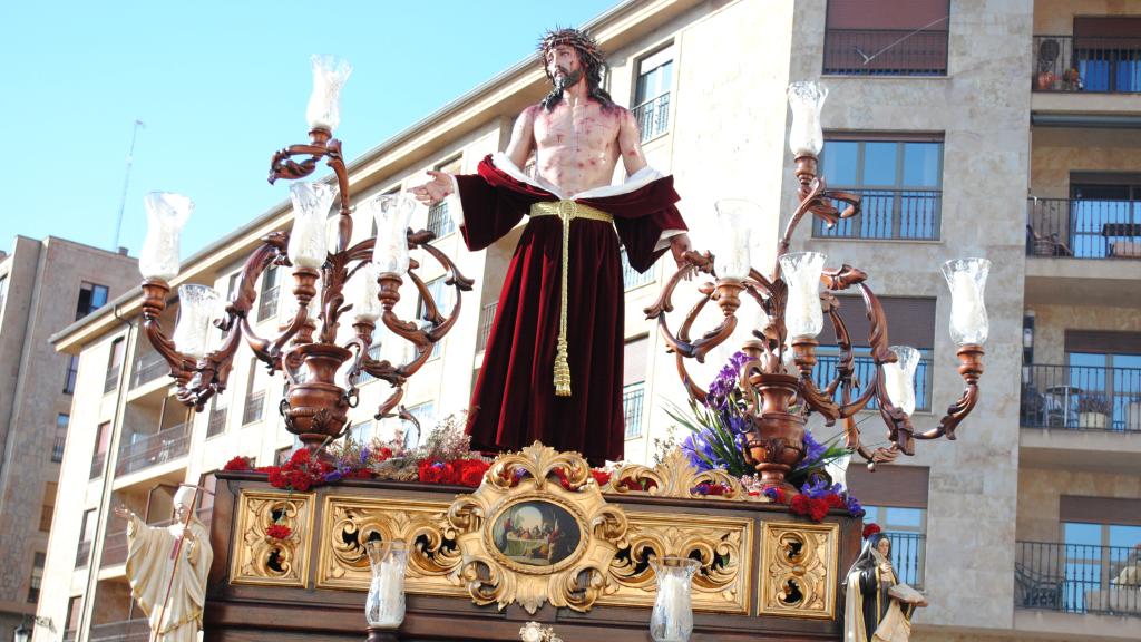 El Despojado sale de la iglesia de la Purísima