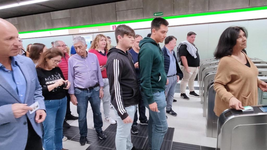 Pilar Cruzado, en el momento en que accede a la estación.