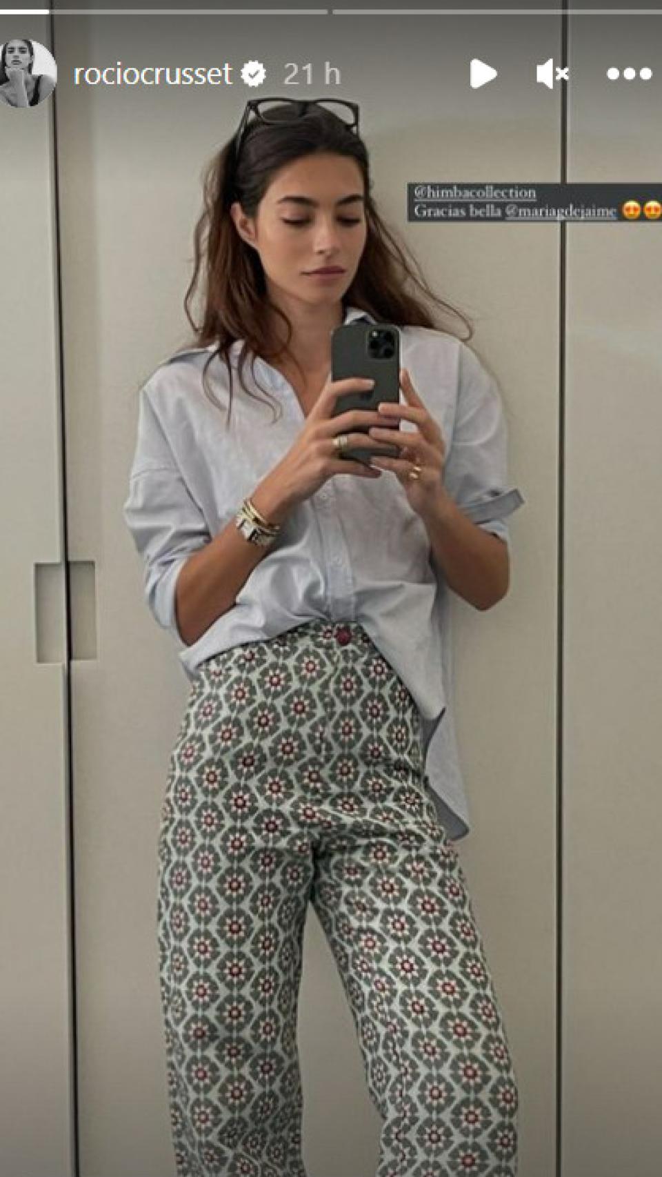 Rocío Crusset con un pantalón estilo setentero.