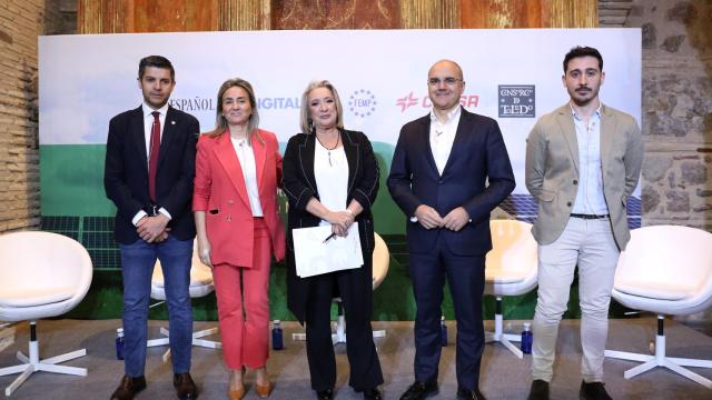 Santiago Lázaro, Milagros Tolón, Esther Esteban, Carlos Barrasa y José Ruiz, de izquierda a derecha.