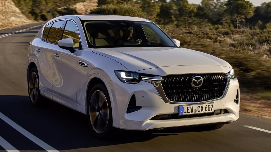 El Mazda CX-60 busca competir contra modelos de marcas premium.