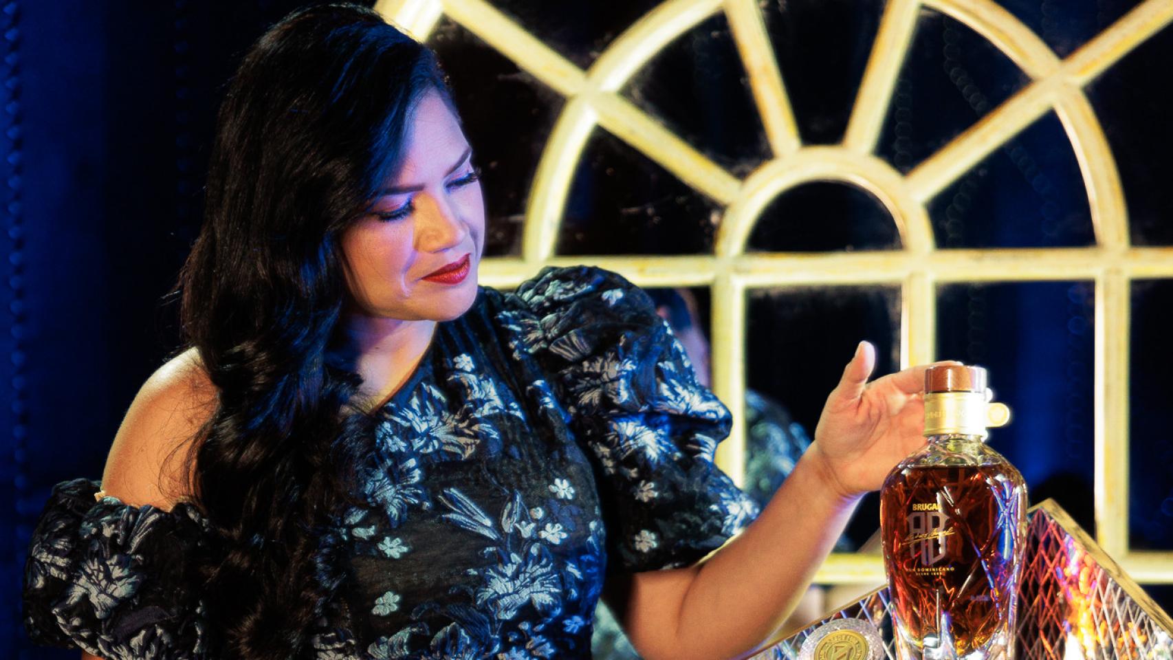 Jassil Villanueva, maestra ronera.