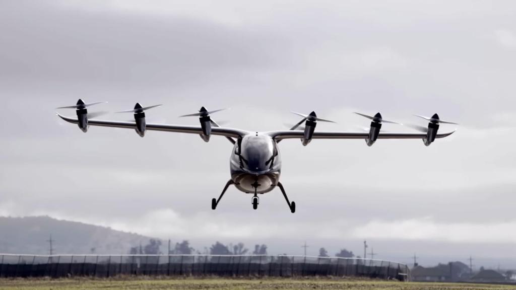 Prueba de vuelo de Maker, modelo a escala de Midnight