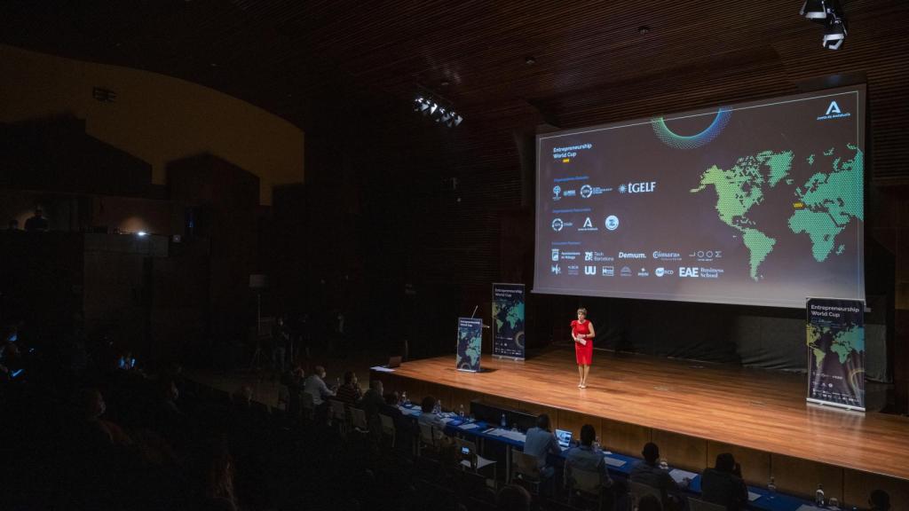 Helena Díez Fuentes lleva diez años como Maestra de Ceremonias.
