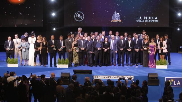 Los premiados en la Gala del Deporte en La Nucía, en la noche de este lunes.