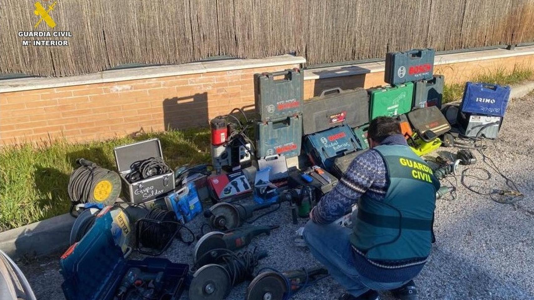 El robo de 58.000 euros en latas de conservas ocurrido en Ciudad Real acaba con 10 detenidos.