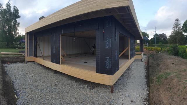 La casa de cartón construida por una pareja francesa