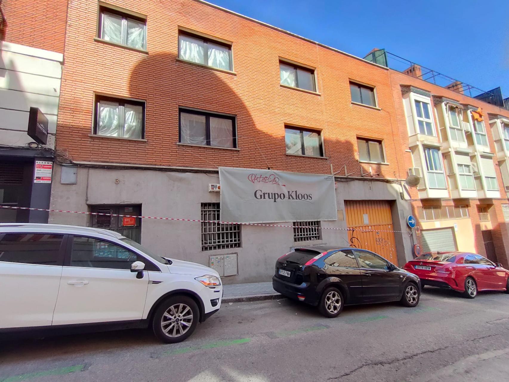 Local en la calle Santa Valentina que se está habilitando como cocina fantasma, según denuncian los vecinos.