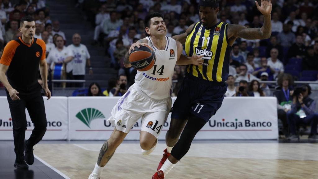 Deck, ante el Fenerbahçe.