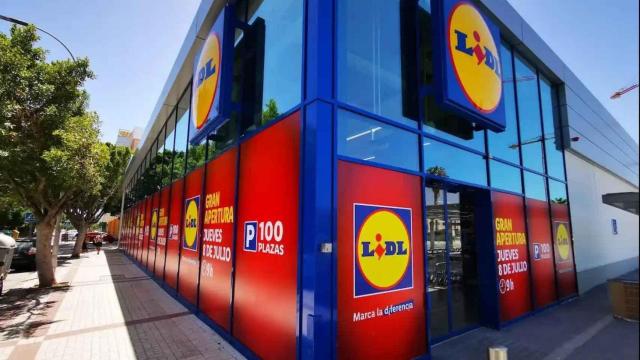 Fachada de un supermercado Lidl.