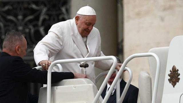 El Papa Francisco durante una audiencia general en la Plaza de San Pedro, este miércoles.